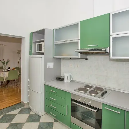Buba Appartement Makarska