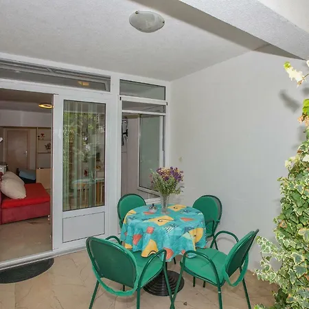 Buba Apartamento Makarska